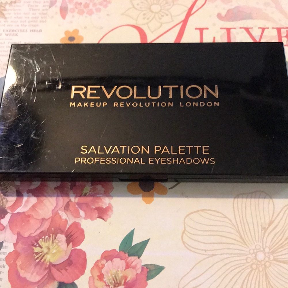 Revolution palette